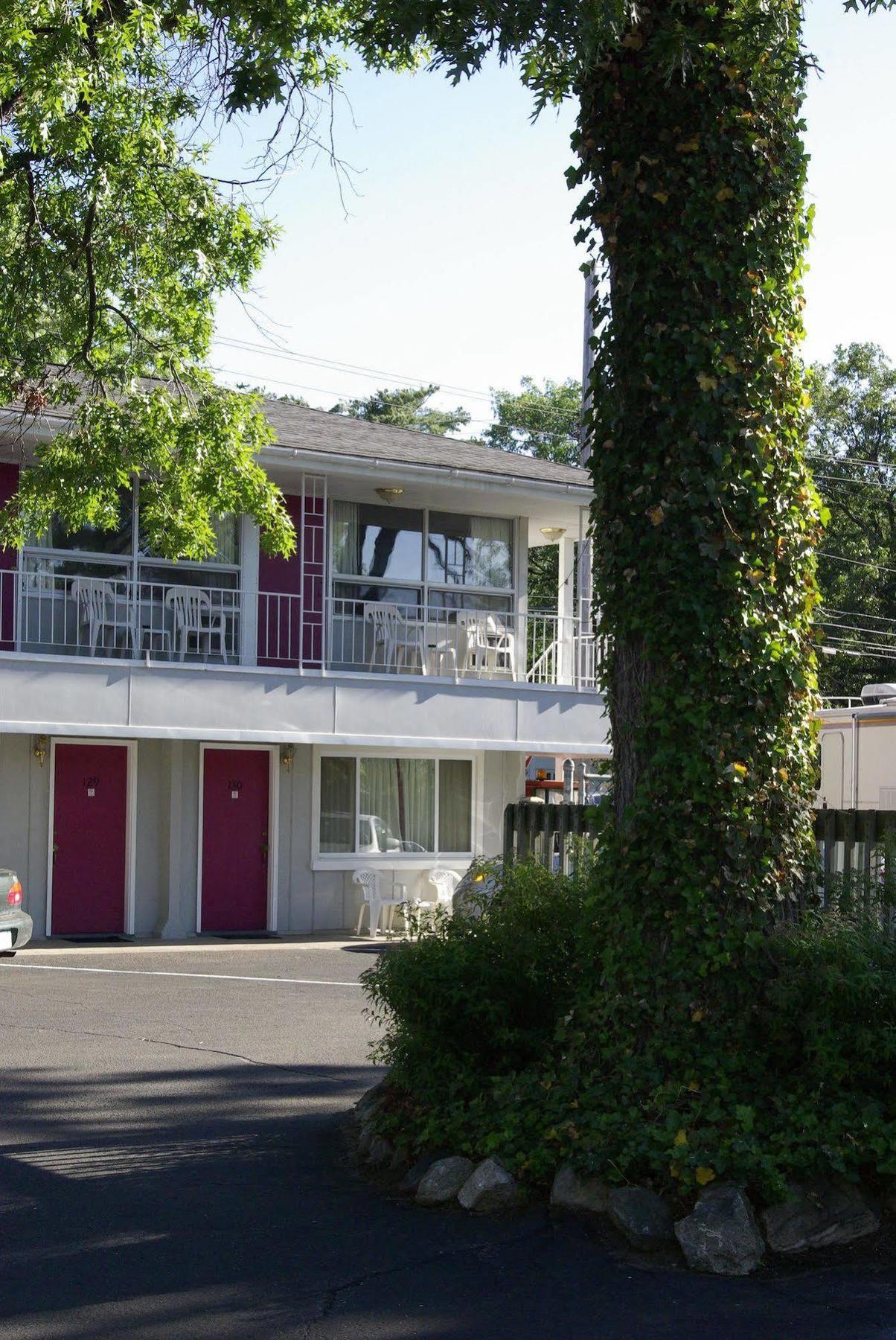 Grand Traverse Motel Traverse City Exterior photo